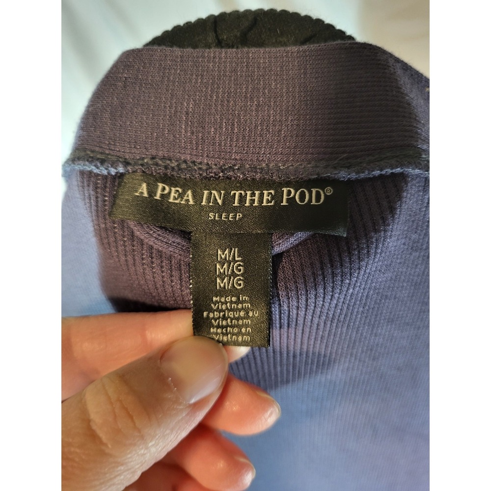 A Pea in the Pod Plum Maternity Robe - Picture 5 of 6